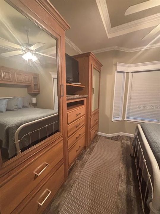 For Sale: $133,000 (1 beds, 1 baths, 518 Square Feet)
