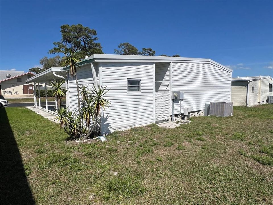 Active With Contract: $78,000 (2 beds, 2 baths, 912 Square Feet)