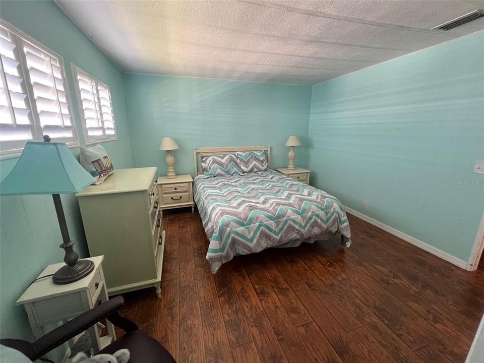 Active With Contract: $78,000 (2 beds, 2 baths, 912 Square Feet)
