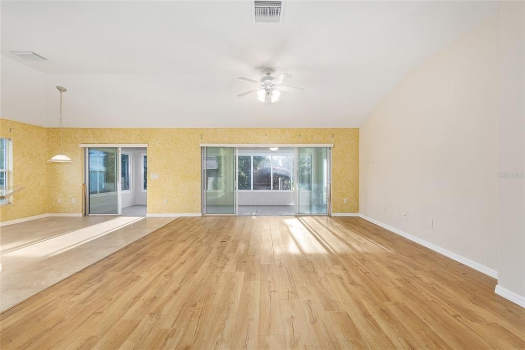 Active With Contract: $399,999 (3 beds, 2 baths, 2088 Square Feet)