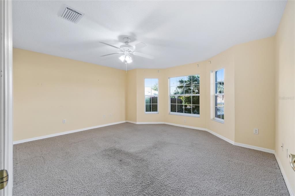 Active With Contract: $399,999 (3 beds, 2 baths, 2088 Square Feet)