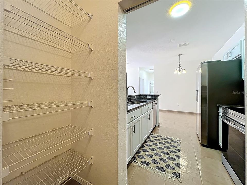 Active With Contract: $225,000 (3 beds, 2 baths, 1282 Square Feet)