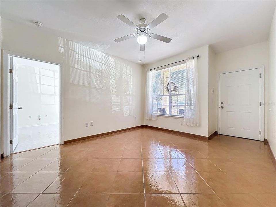 Active With Contract: $225,000 (3 beds, 2 baths, 1282 Square Feet)