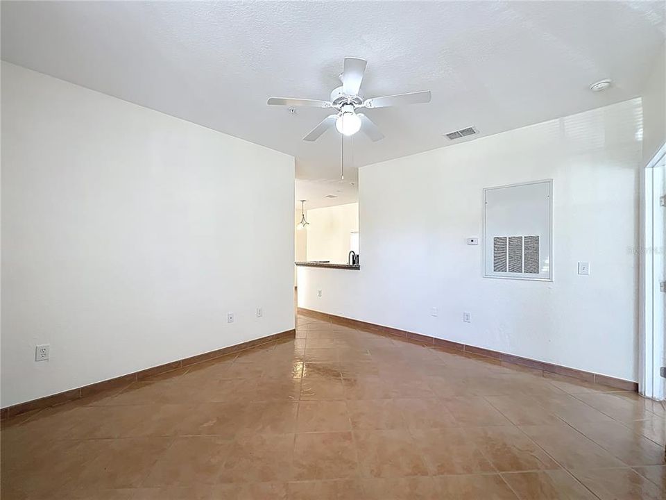 Active With Contract: $225,000 (3 beds, 2 baths, 1282 Square Feet)