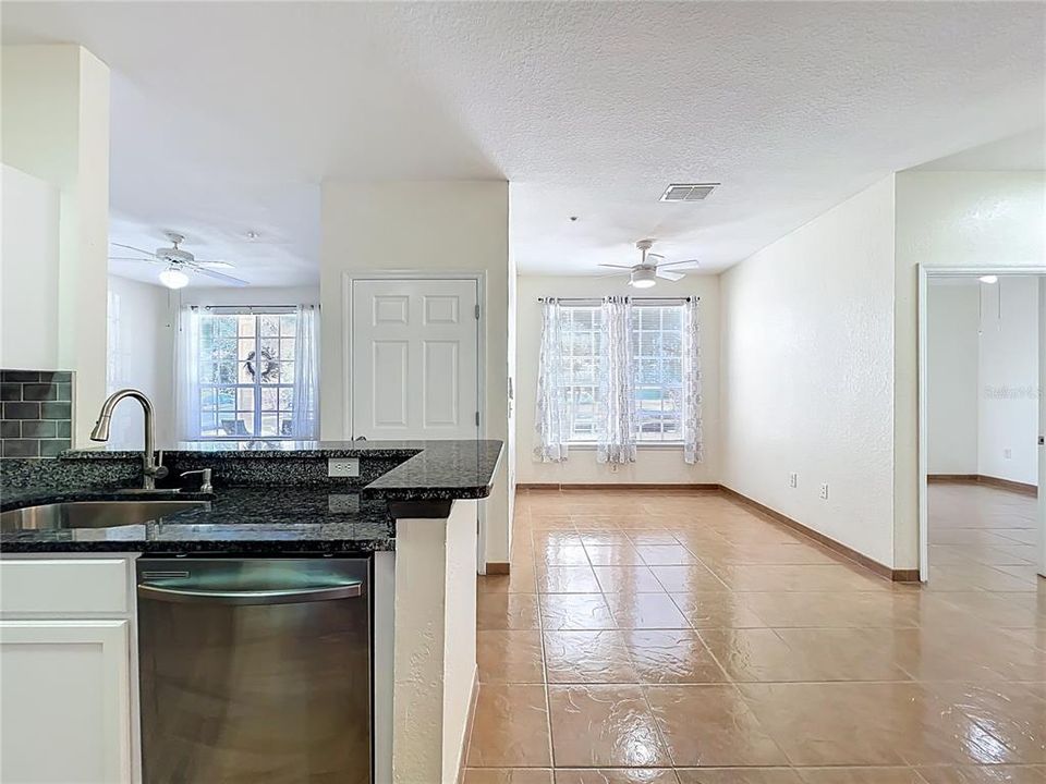 Active With Contract: $225,000 (3 beds, 2 baths, 1282 Square Feet)