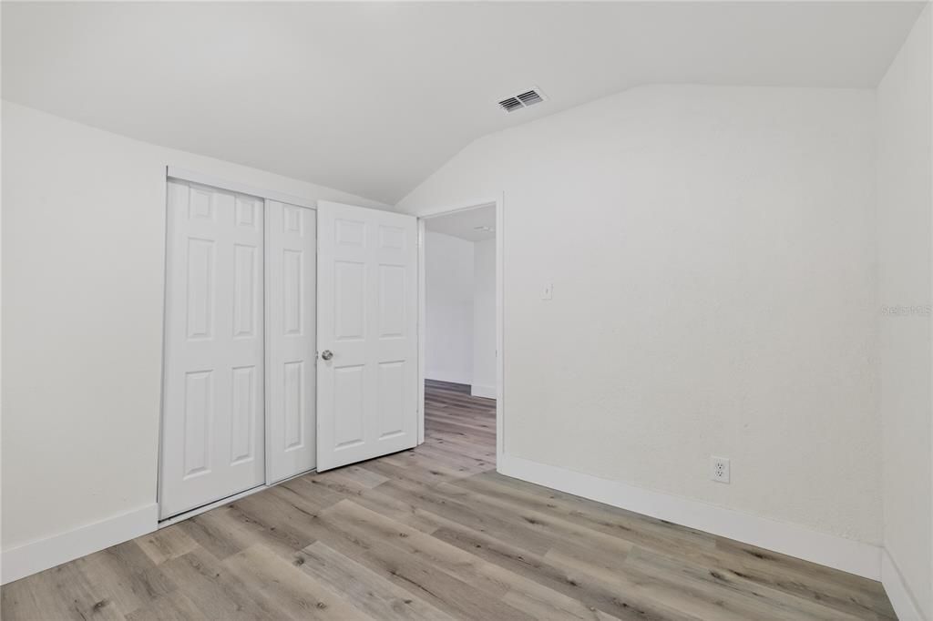 Activo con contrato: $269,000 (3 camas, 2 baños, 918 Pies cuadrados)