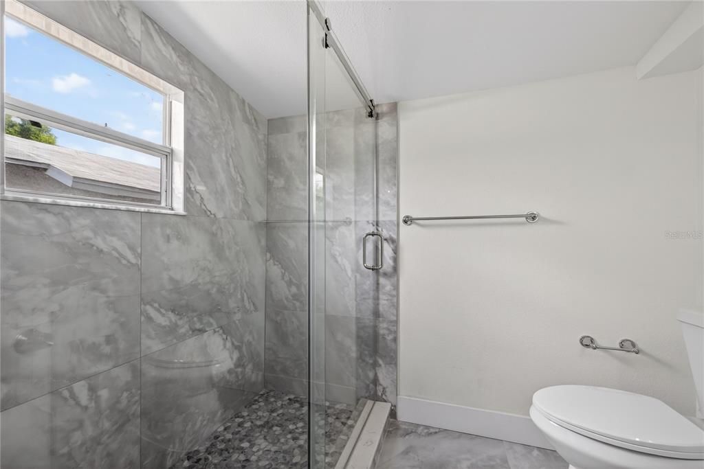 Activo con contrato: $269,000 (3 camas, 2 baños, 918 Pies cuadrados)