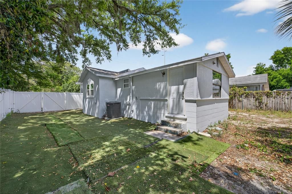Activo con contrato: $269,000 (3 camas, 2 baños, 918 Pies cuadrados)