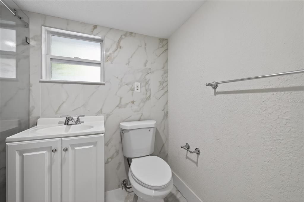 Activo con contrato: $269,000 (3 camas, 2 baños, 918 Pies cuadrados)