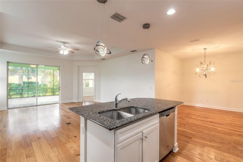 Active With Contract: $445,000 (2 beds, 2 baths, 1608 Square Feet)