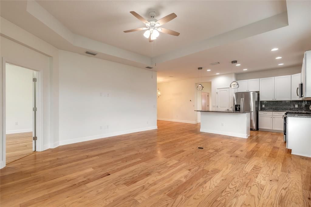 Active With Contract: $445,000 (2 beds, 2 baths, 1608 Square Feet)