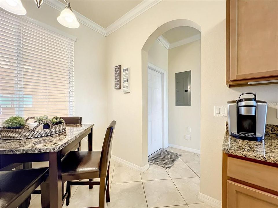 For Rent: $2,100 (2 beds, 2 baths, 1121 Square Feet)