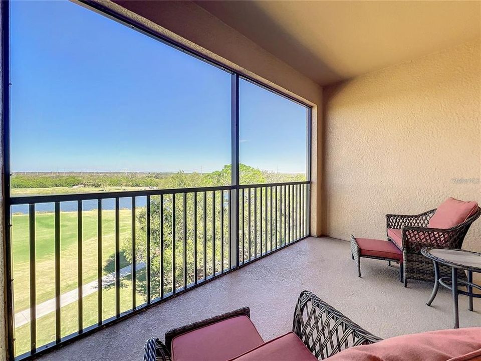 For Rent: $2,100 (2 beds, 2 baths, 1121 Square Feet)