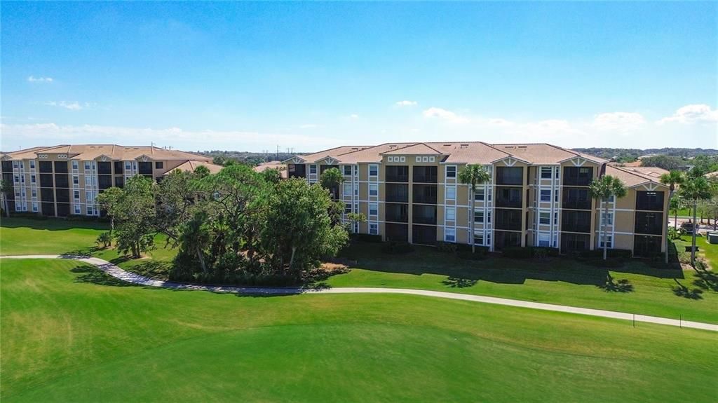 For Rent: $2,100 (2 beds, 2 baths, 1121 Square Feet)