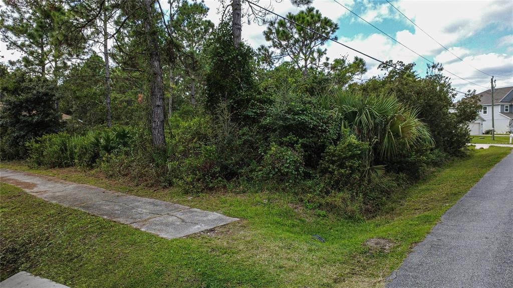 Activo con contrato: $79,900 (0.26 acres)