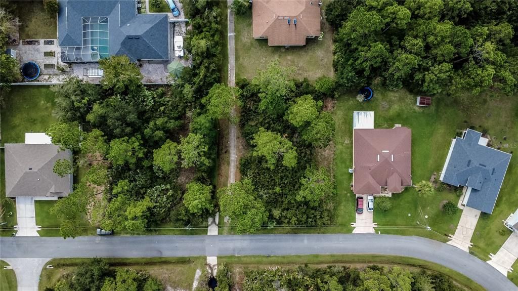 Activo con contrato: $79,900 (0.26 acres)