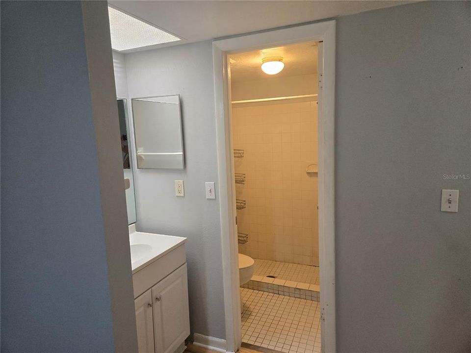 На продажу: $129,900 (2 спален, 2 ванн, 947 Квадратных фут)