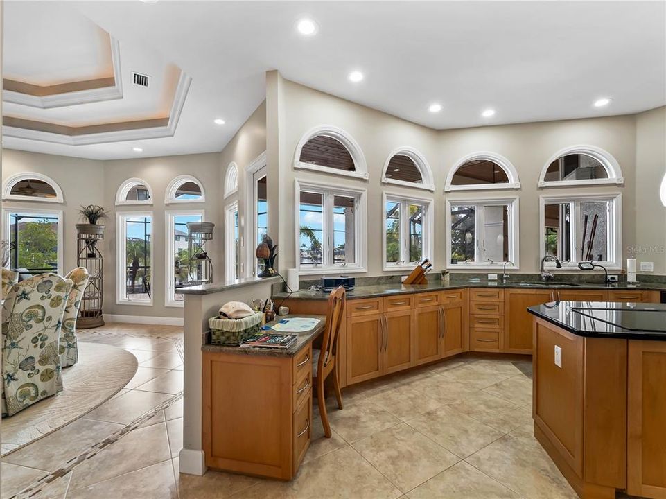 For Sale: $2,199,000 (4 beds, 3 baths, 4210 Square Feet)