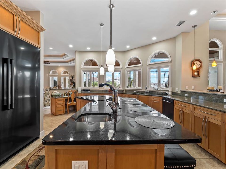 For Sale: $2,199,000 (4 beds, 3 baths, 4210 Square Feet)
