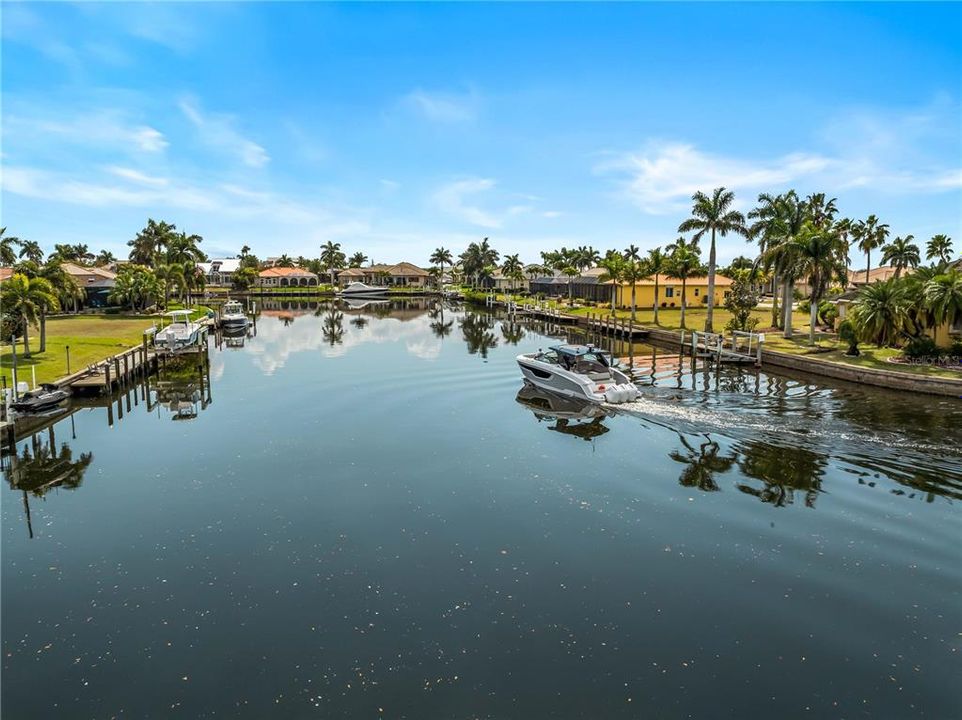 For Sale: $2,199,000 (4 beds, 3 baths, 4210 Square Feet)
