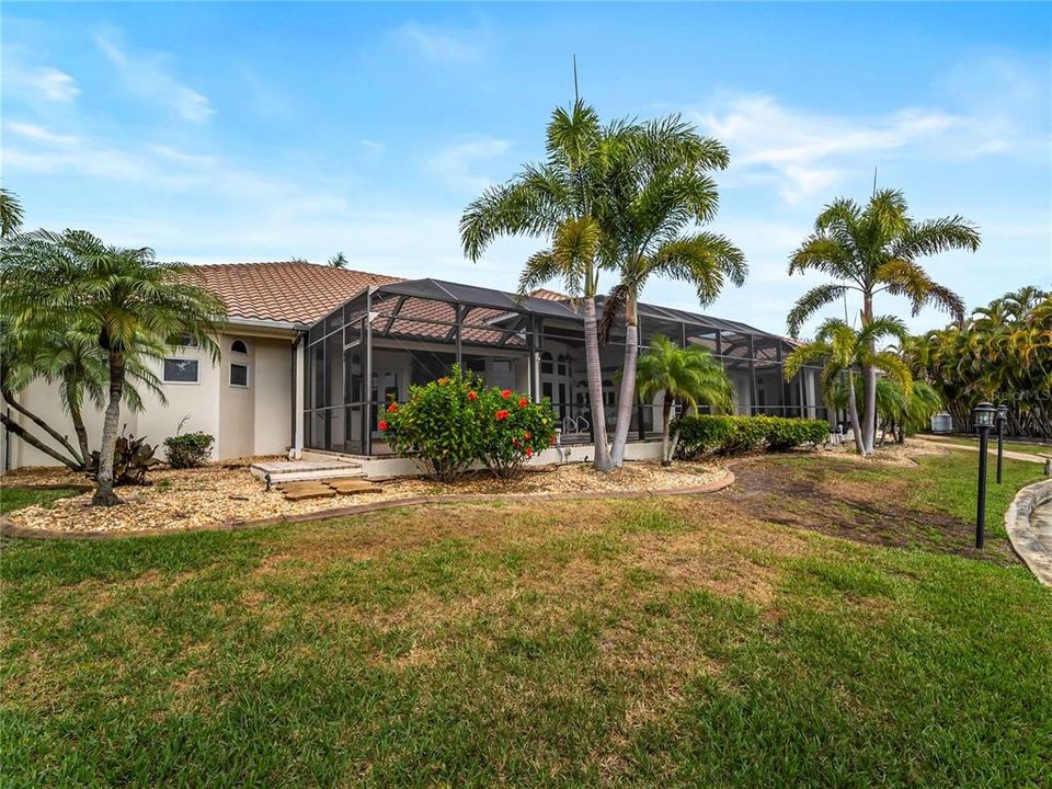 For Sale: $2,199,000 (4 beds, 3 baths, 4210 Square Feet)