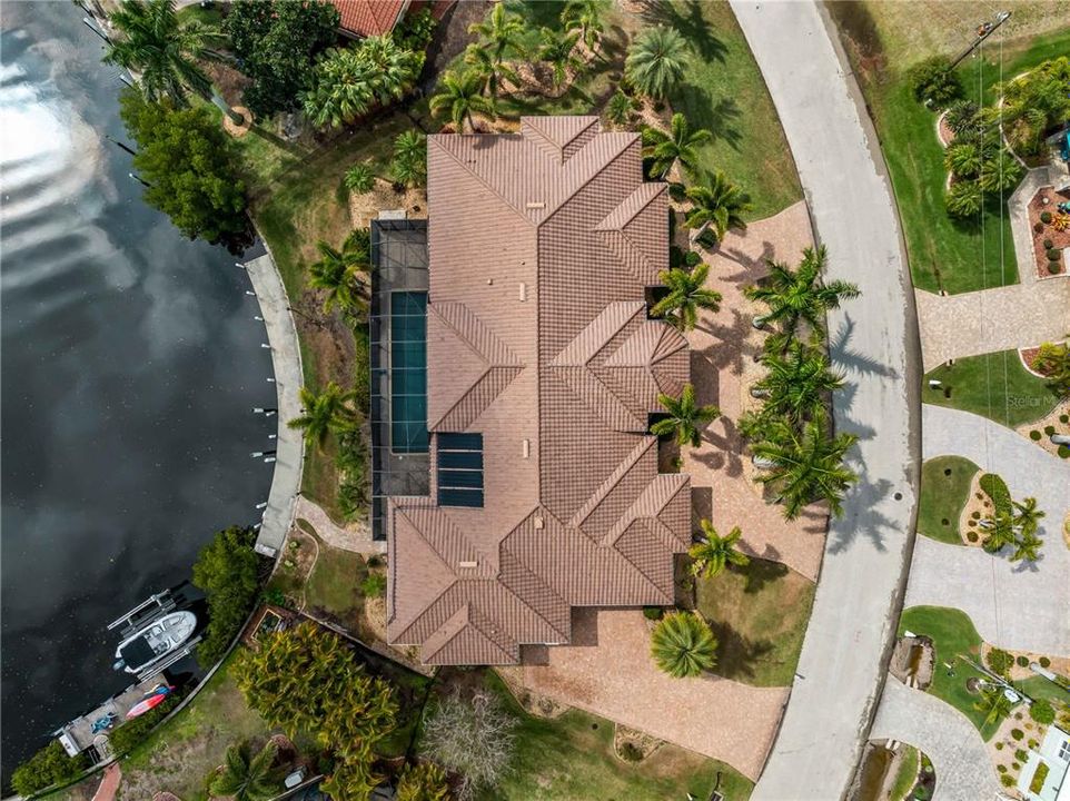 For Sale: $2,199,000 (4 beds, 3 baths, 4210 Square Feet)