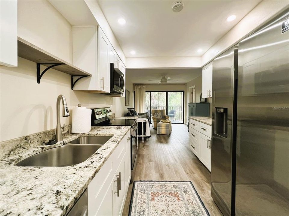 出租: $1,350 (1 贝兹, 1 浴室, 924 平方英尺)