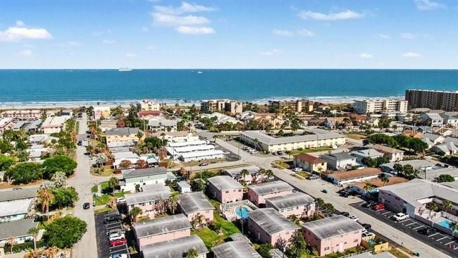 For Sale: $169,900 (1 beds, 1 baths, 672 Square Feet)