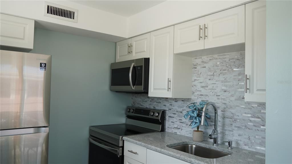 En Venta: $169,900 (1 camas, 1 baños, 672 Pies cuadrados)