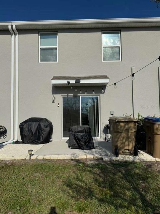 出租: $2,100 (3 贝兹, 2 浴室, 1452 平方英尺)