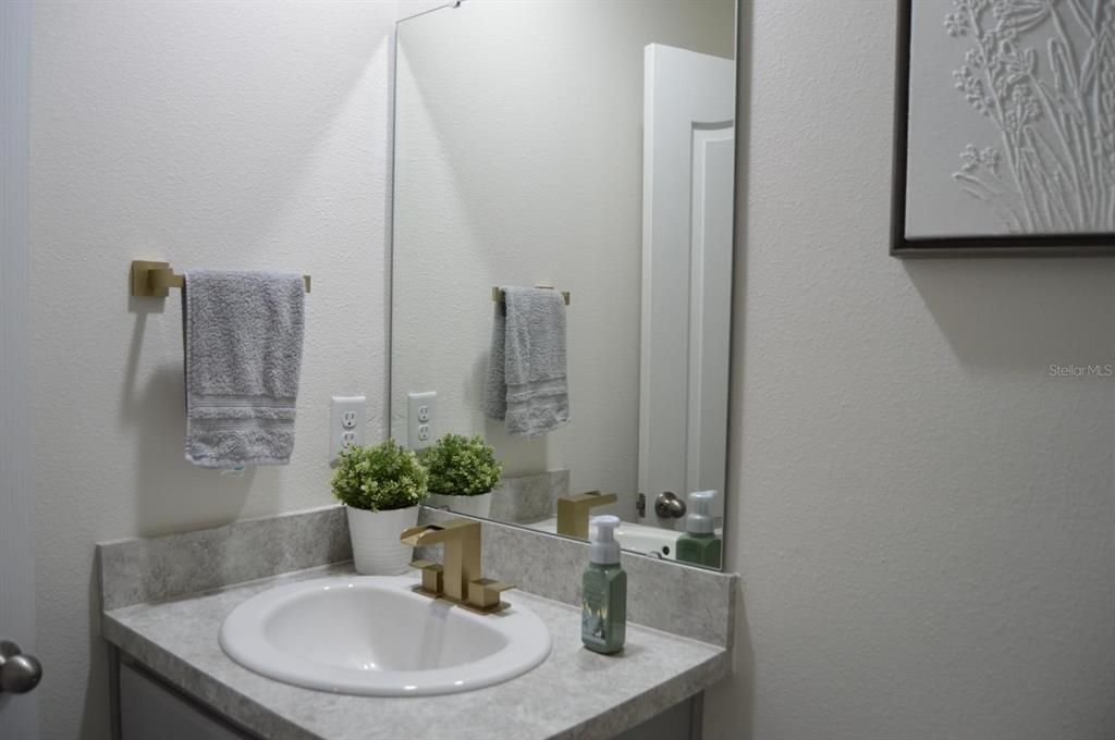 出租: $2,100 (3 贝兹, 2 浴室, 1452 平方英尺)