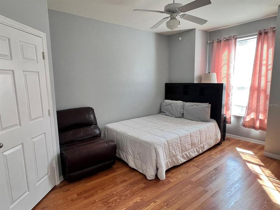 В аренду: $1,850 (2 спален, 2 ванн, 1109 Квадратных фут)