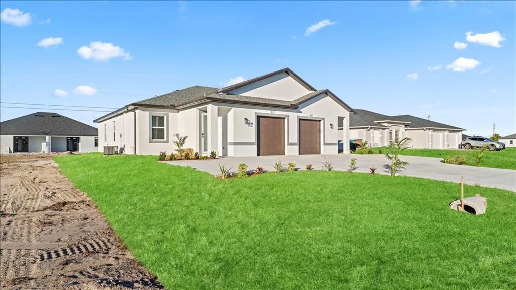 For Sale: $549,900 (6 beds, 0 baths, 2498 Square Feet)