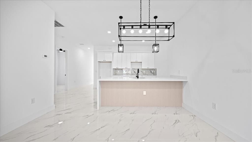 For Sale: $549,900 (6 beds, 0 baths, 2498 Square Feet)