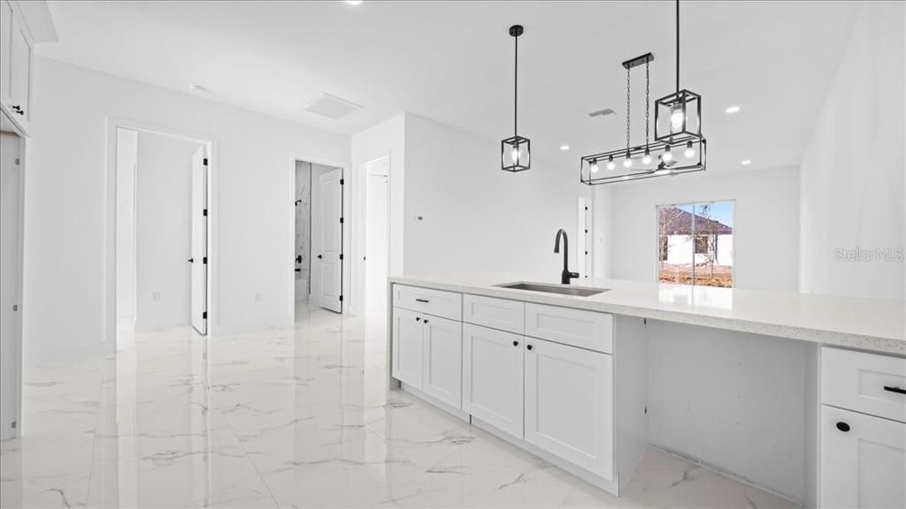 For Sale: $549,900 (6 beds, 0 baths, 2498 Square Feet)