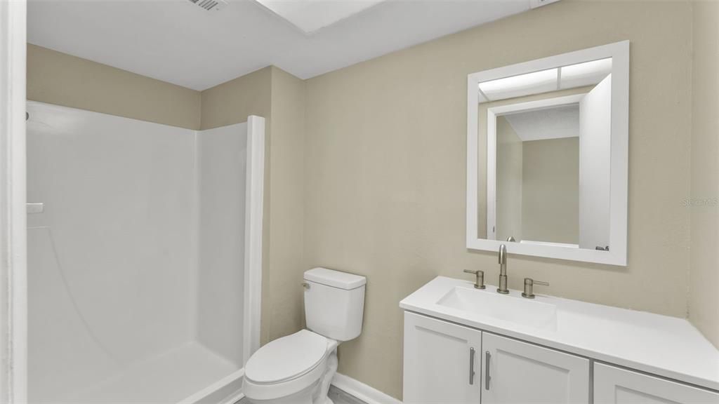 For Sale: $125,000 (2 beds, 2 baths, 1099 Square Feet)