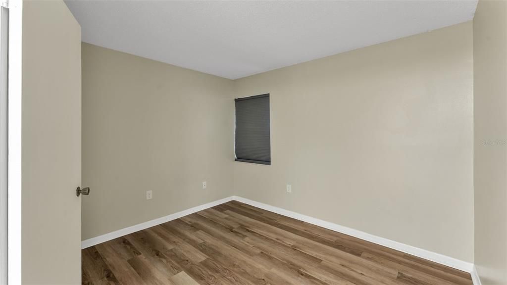 For Sale: $125,000 (2 beds, 2 baths, 1099 Square Feet)