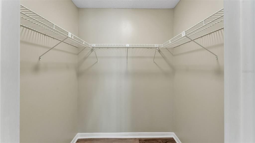 For Sale: $125,000 (2 beds, 2 baths, 1099 Square Feet)