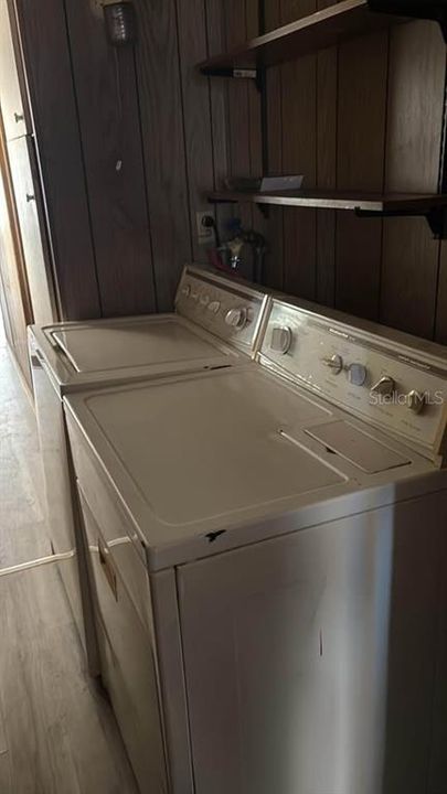 На продажу: $129,000 (2 спален, 1 ванн, 1000 Квадратных фут)