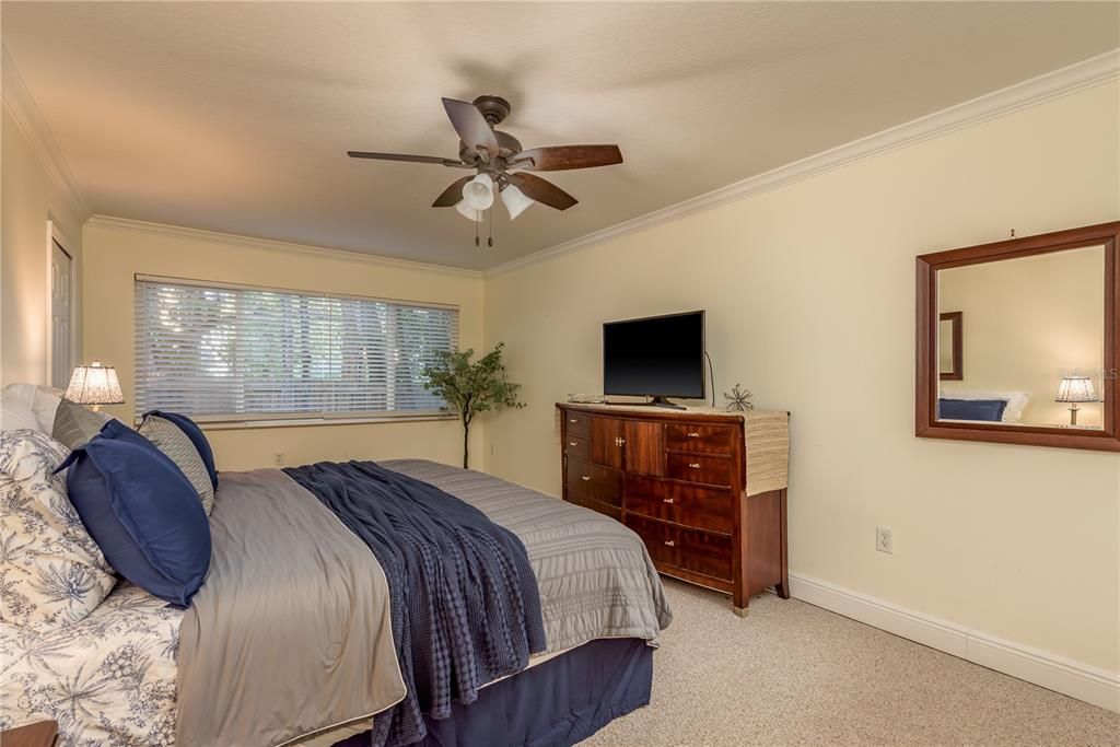 Active With Contract: $439,000 (2 beds, 2 baths, 1005 Square Feet)