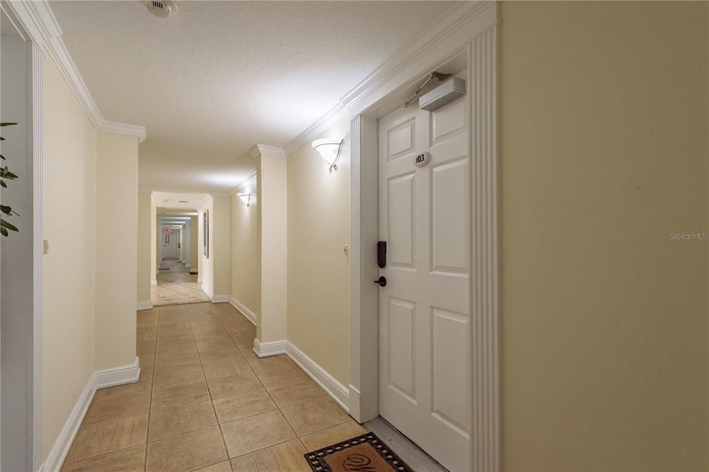 Active With Contract: $439,000 (2 beds, 2 baths, 1005 Square Feet)