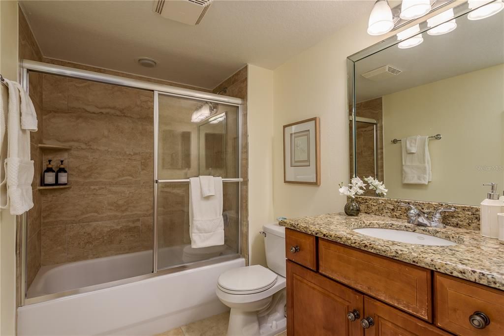 Active With Contract: $439,000 (2 beds, 2 baths, 1005 Square Feet)