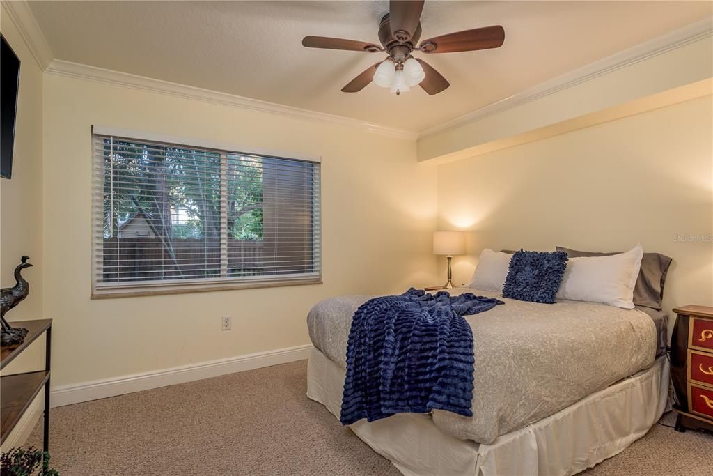 Active With Contract: $439,000 (2 beds, 2 baths, 1005 Square Feet)