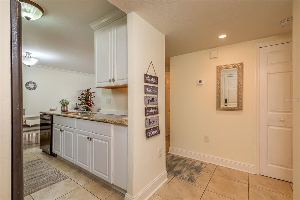 Active With Contract: $439,000 (2 beds, 2 baths, 1005 Square Feet)