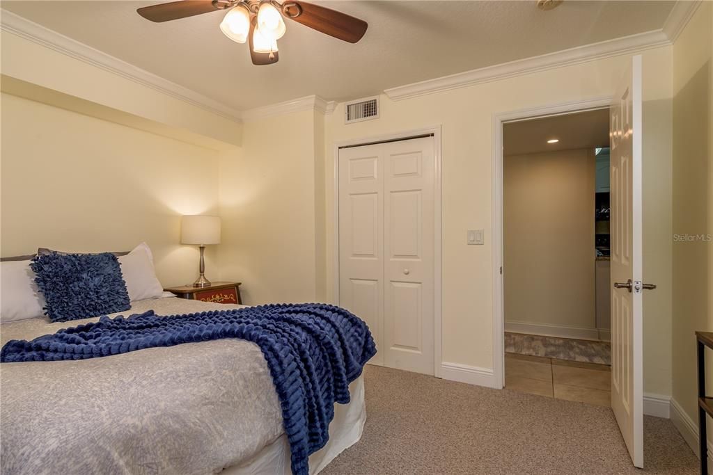 Active With Contract: $439,000 (2 beds, 2 baths, 1005 Square Feet)
