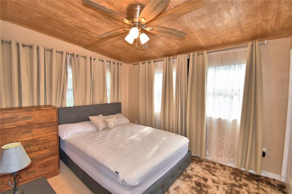 En Venta: $240,000 (3 camas, 2 baños, 1104 Pies cuadrados)