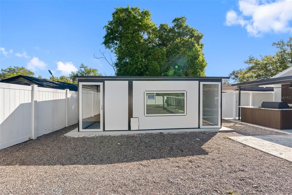 Activo con contrato: $585,000 (4 camas, 3 baños, 1697 Pies cuadrados)
