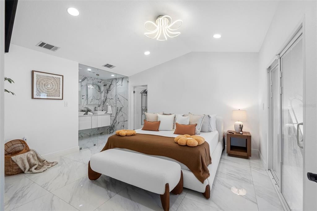 Activo con contrato: $585,000 (4 camas, 3 baños, 1697 Pies cuadrados)