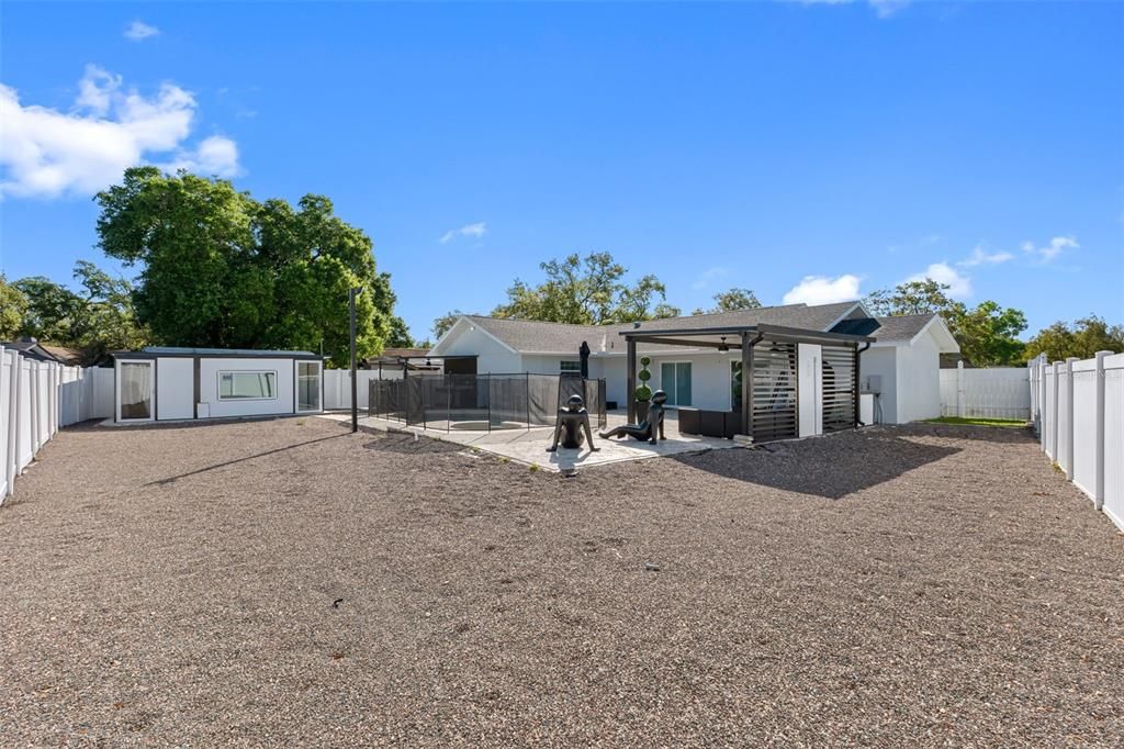 Activo con contrato: $585,000 (4 camas, 3 baños, 1697 Pies cuadrados)