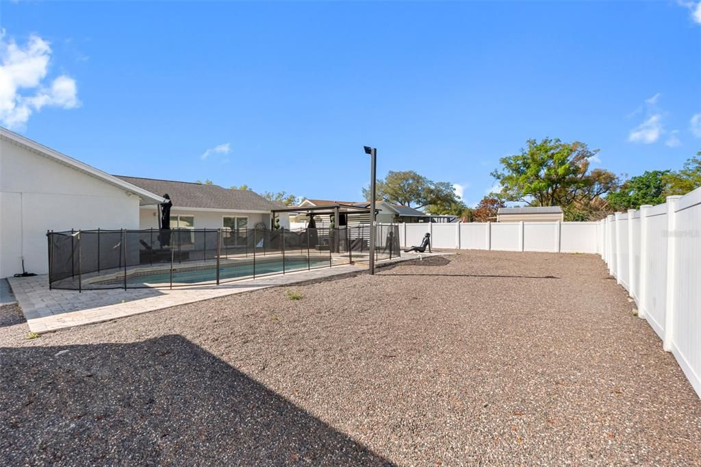 Activo con contrato: $585,000 (4 camas, 3 baños, 1697 Pies cuadrados)